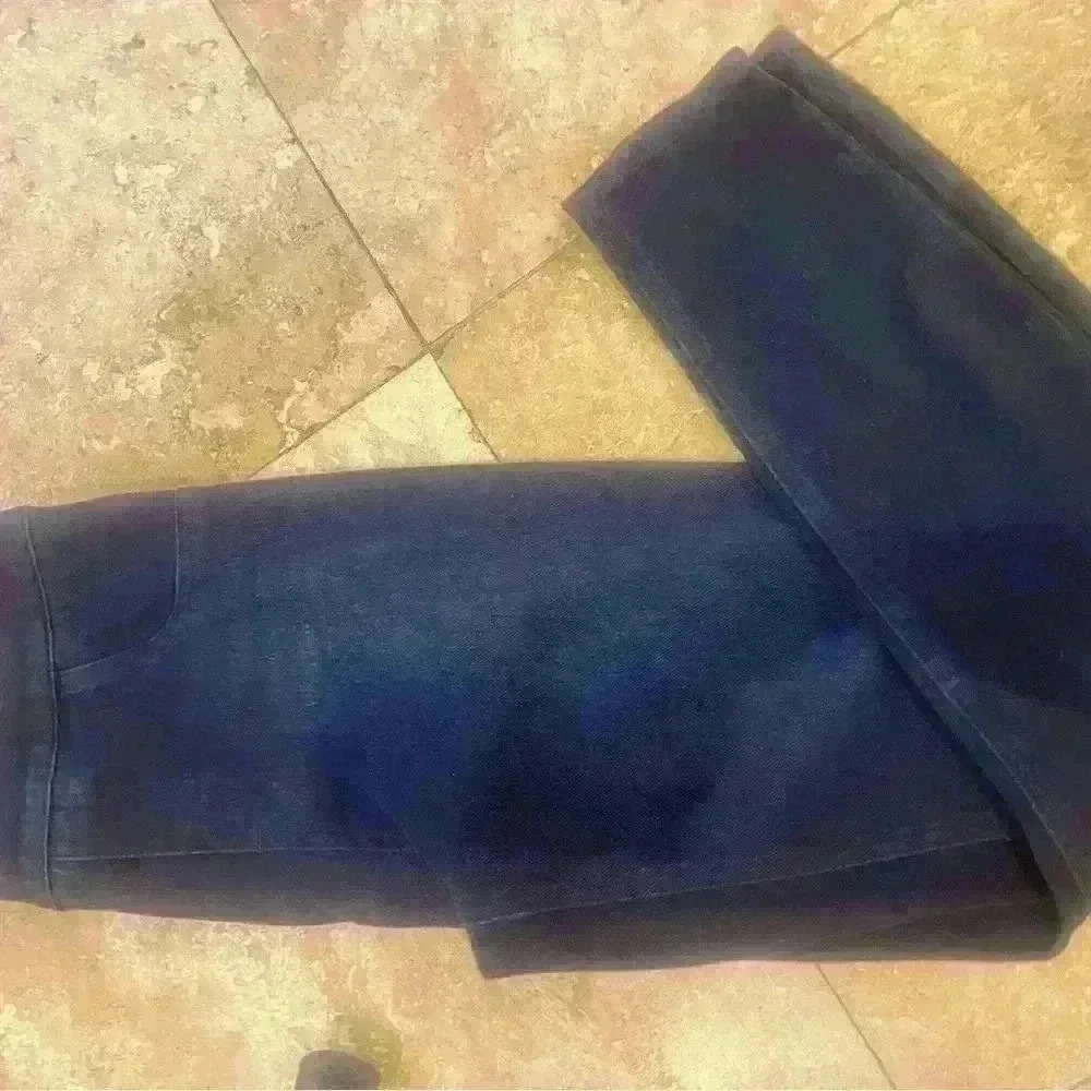 Spanx Jeanish leggings size Large in Twilight Rinse. Very comfortable! - Picture 5 of 6